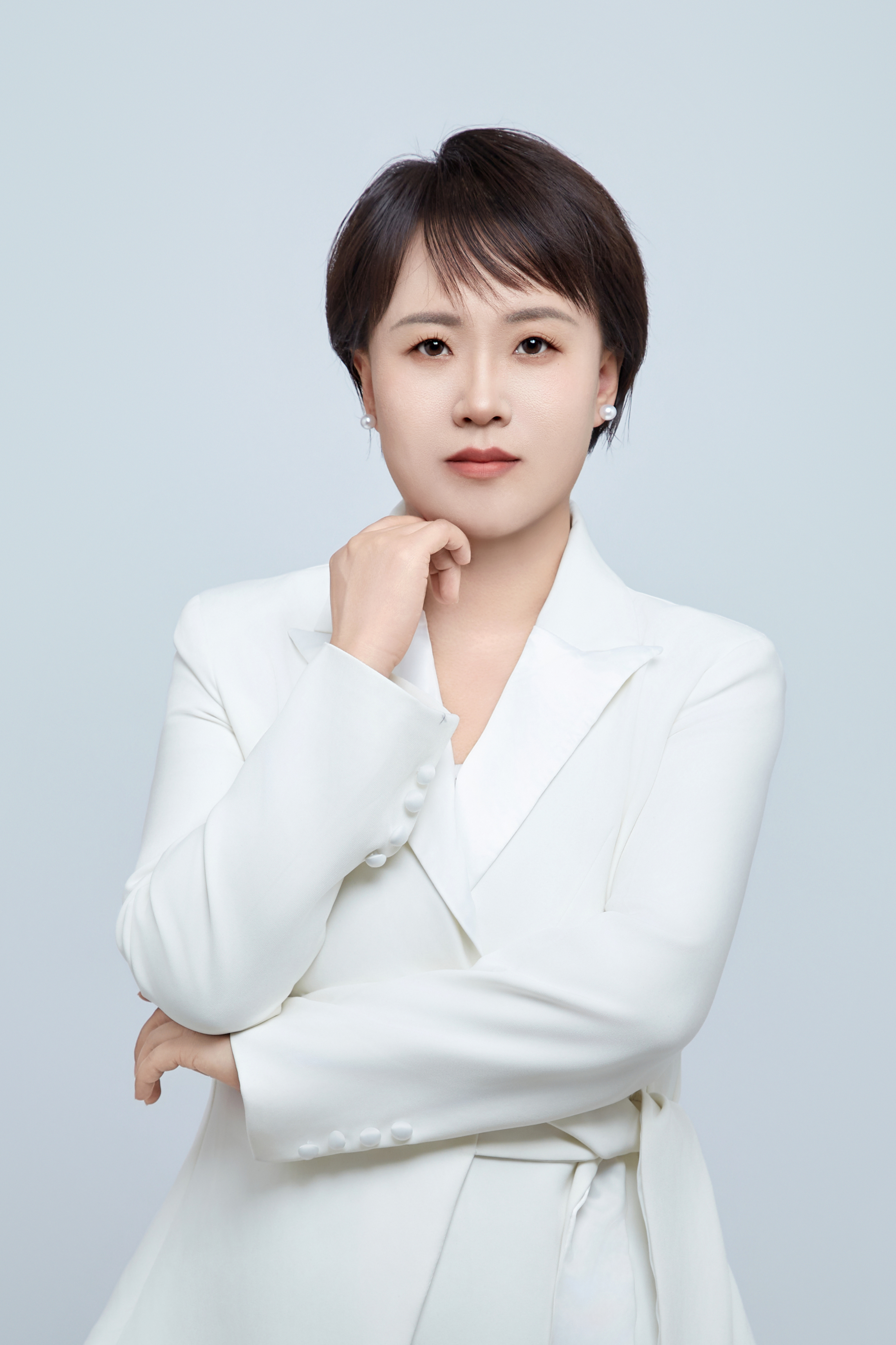 委艳君律师形象照
