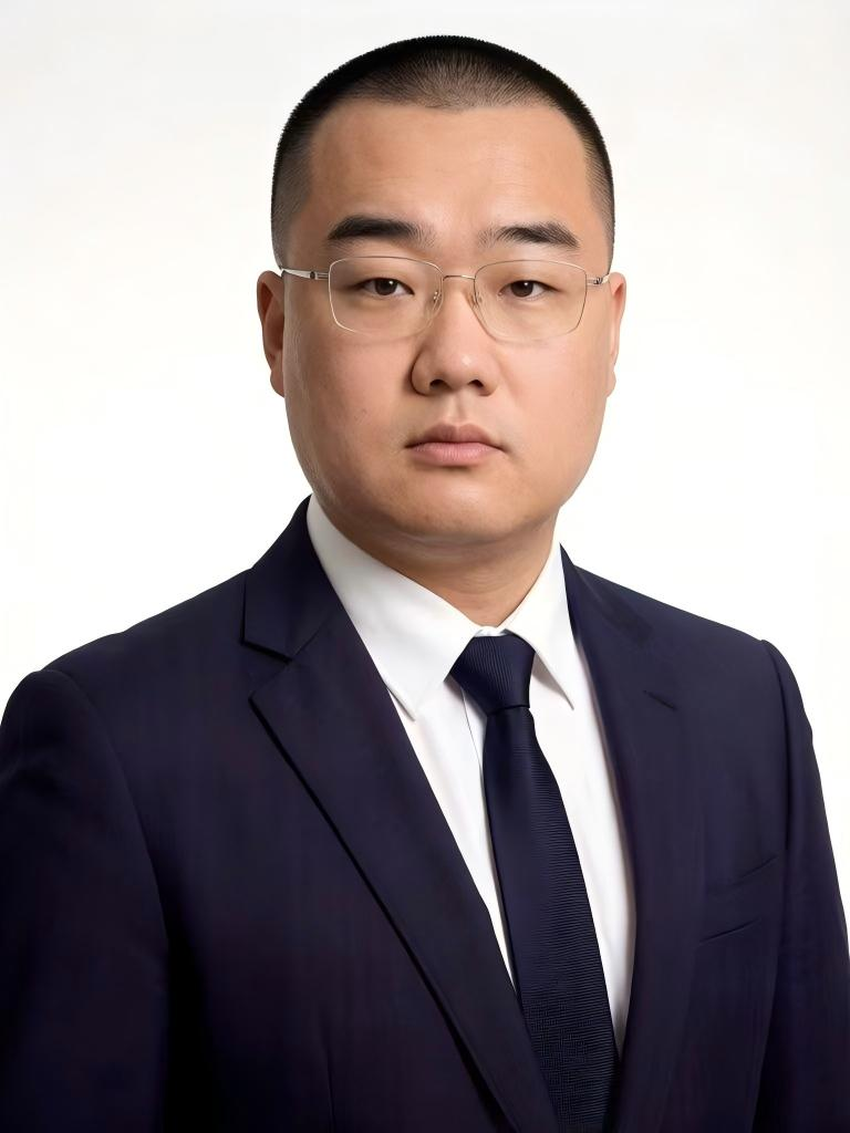 葛敬鹏律师形象照